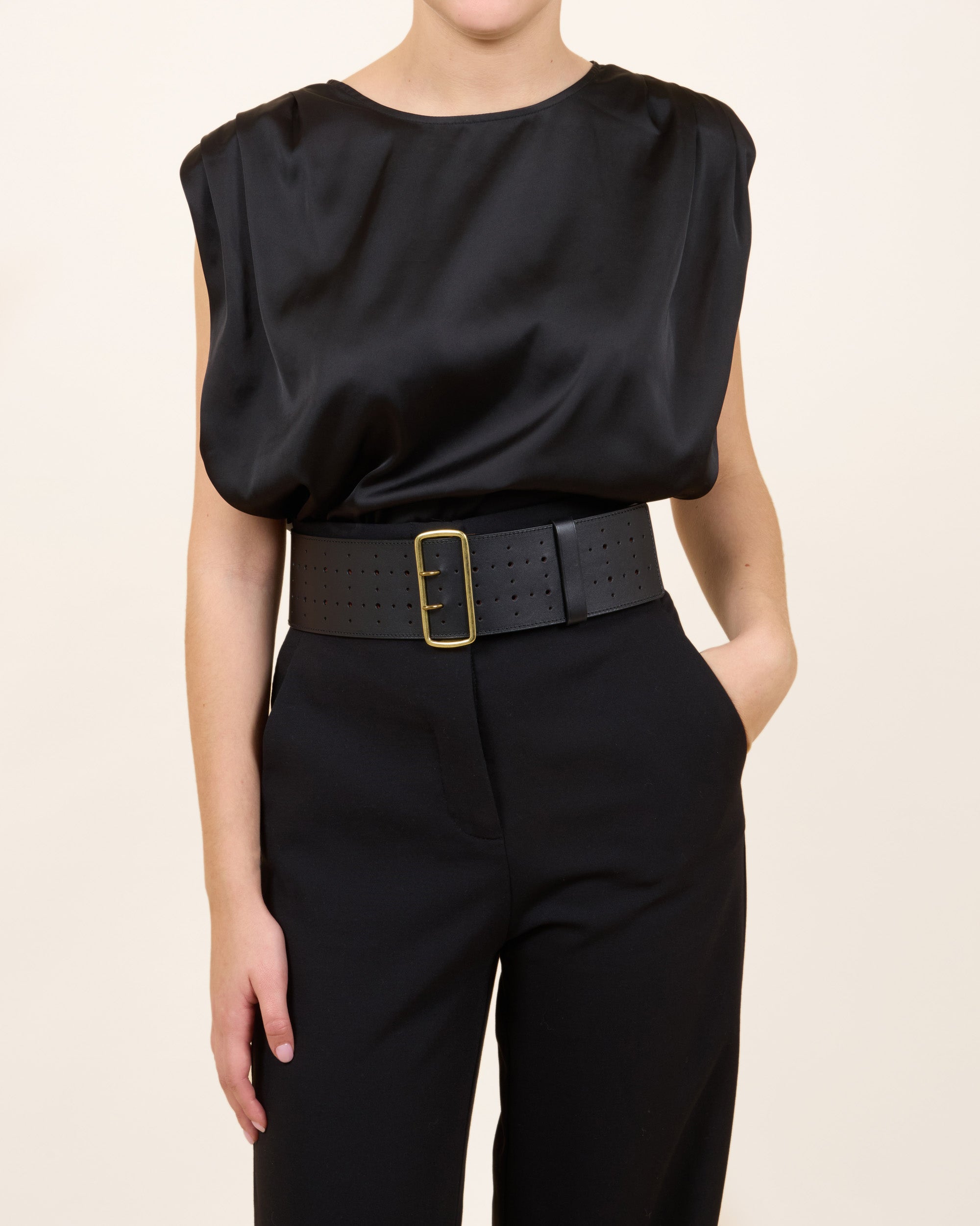 VS04 Belt Black