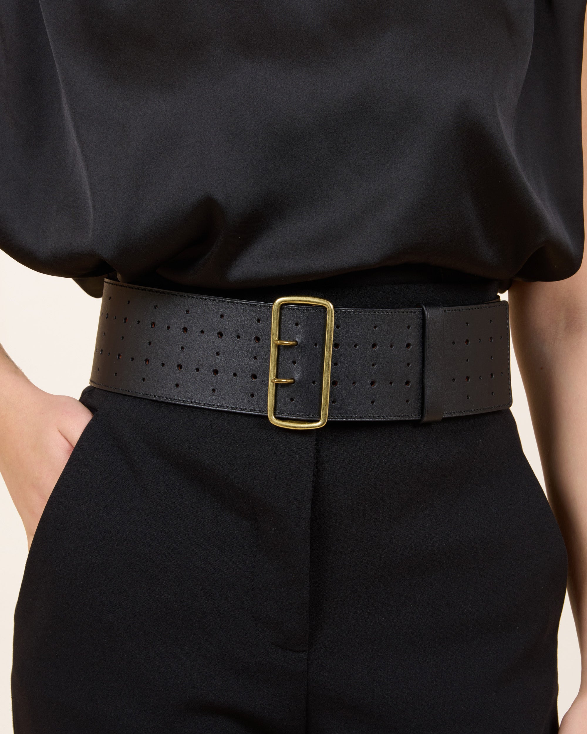 VS04 Belt Black